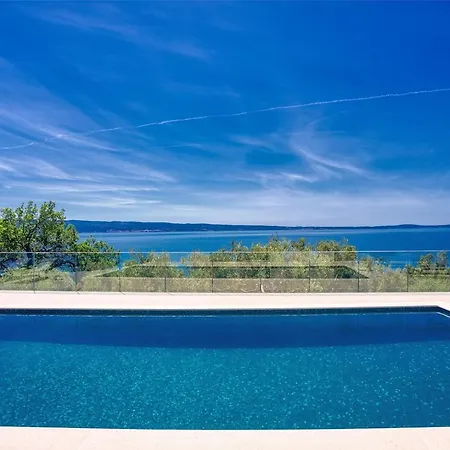 Villa Princess Korina-Luxury 4-Bedroom Villa With Heated Pool, Pool Table, Sauna, A Hot Tub, And Stunning Sea Views *