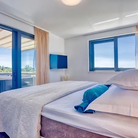 Villa Princess Korina-Luxury 4-Bedroom Villa With Heated Pool, Pool Table, Sauna, A Hot Tub, And Stunning Sea Views Villa *