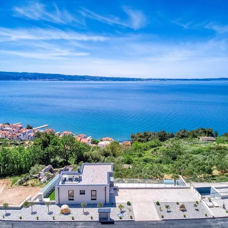Villa Villa Princess Korina-Luxury 4-Bedroom Villa With Heated Pool, Pool Table, Sauna, A Hot Tub, And Stunning Sea Views Podstrana